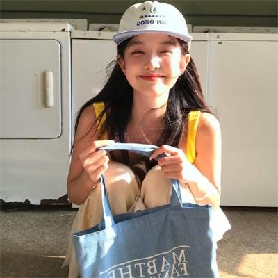 终将散去的尾迹云